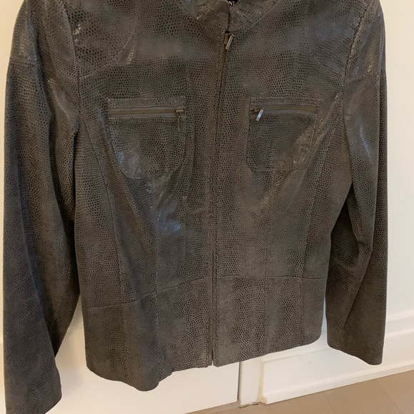 Jacket - Picture 3 of 5